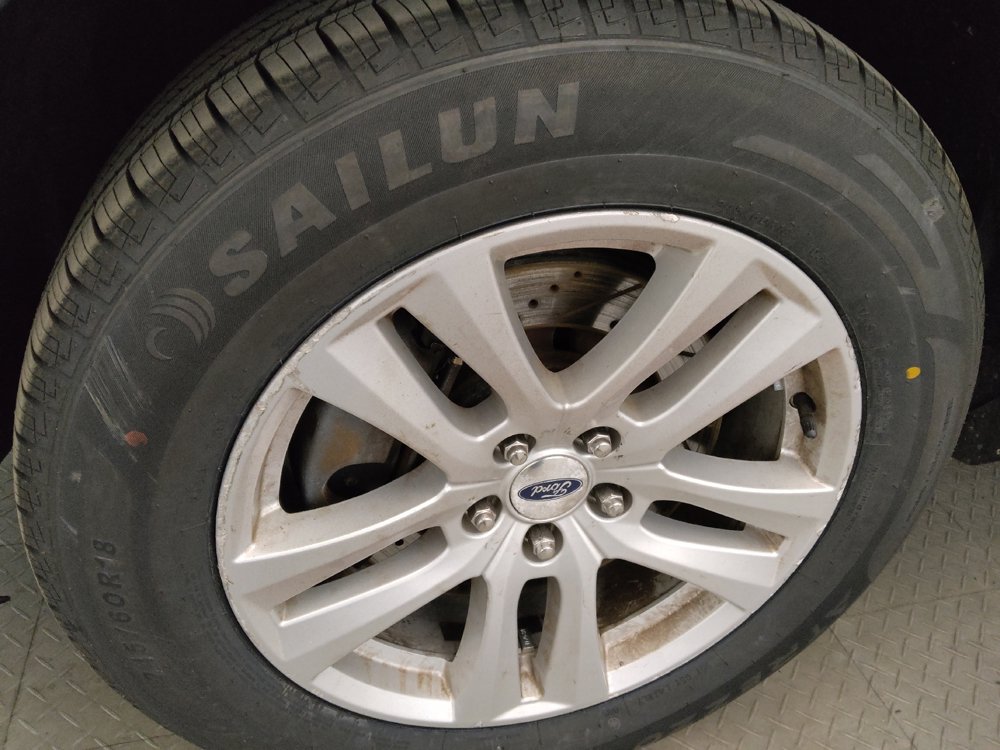 Used 2018 Ford Explorer XLT AWD/4WD image 31