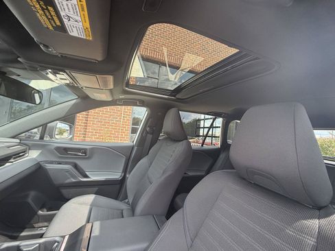 Used 2026 Toyota RAV4 SE w/ Convenience Package FWD image 15