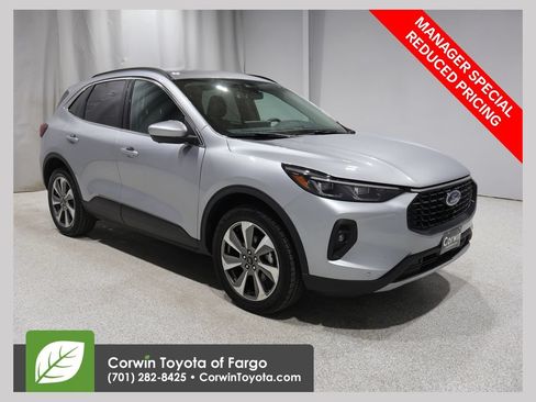 Used 2024 Ford Escape Platinum AWD/4WD image 1