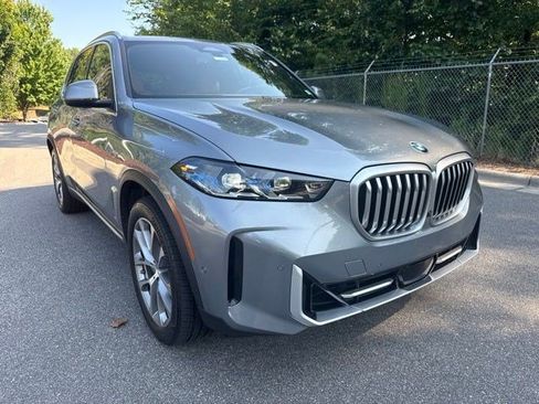 Certified 2024 BMW X5 xDrive40i w/ Premium Package AWD/4WD image 11