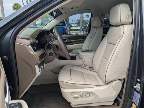 Used 2022 GMC Yukon XL Denali AWD/4WD image 12