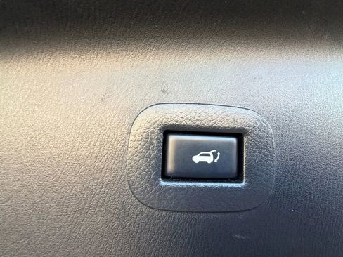 Used 2019 Nissan Armada SL w/ Premium Package image 23