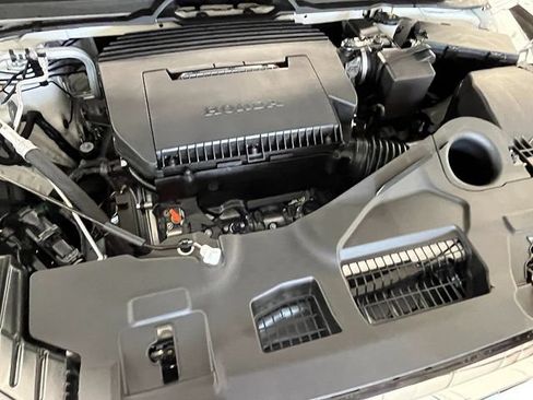 Certified 2025 Honda Pilot Touring image 12