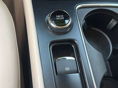 Used 2024 Lincoln Corsair Grand Touring image 34