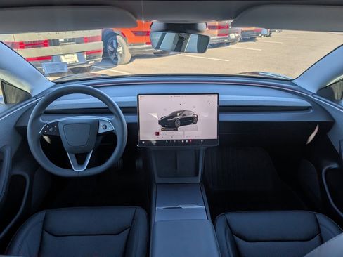 Used 2025 Tesla Model 3 image 16