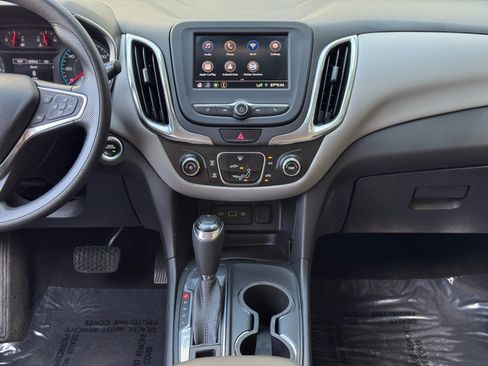 Used 2020 Chevrolet Equinox LS FWD image 21