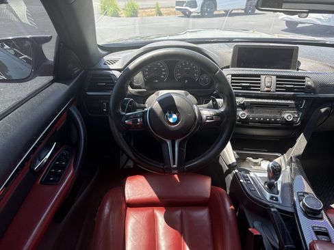 Used 2015 BMW M4 Convertible RWD image 16