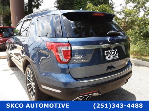 Used 2019 Ford Explorer Platinum image 3