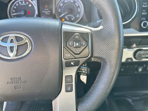 Used 2022 Toyota Tacoma SR5 w/ Technology Package image 18