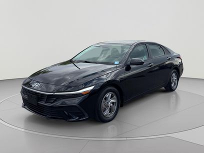 Used 2024 Hyundai Elantra SE