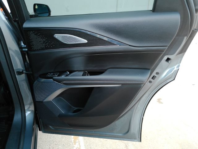 Used 2023 Cadillac Lyriq AWD image 26