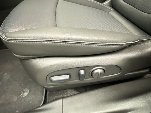 Certified 2025 Buick Encore GX Preferred w/ Comfort Package AWD/4WD image 13