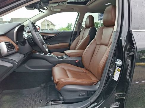 Used 2025 Subaru Outback Touring AWD/4WD image 15