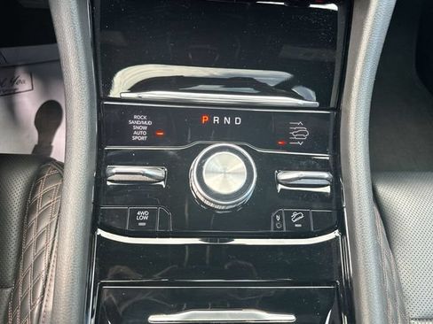 Used 2022 Jeep Grand Cherokee Summit w/ Luxury Tech Group V AWD/4WD image 22