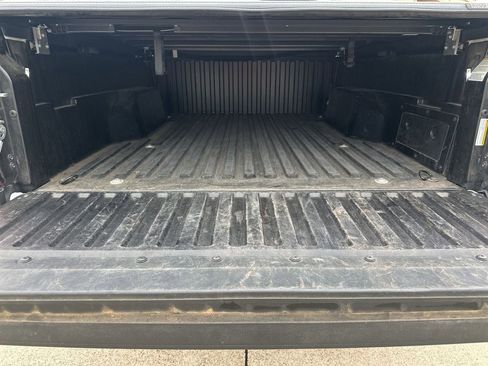 Used 2022 Toyota Tacoma SR5 RWD image 15