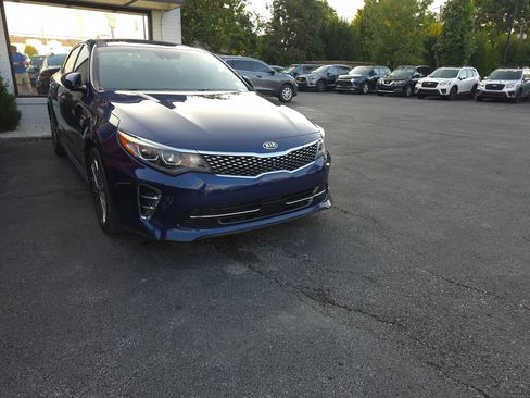 Used 2017 Kia Optima SX FWD image 2
