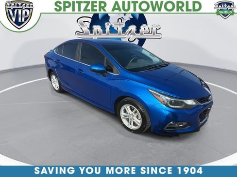Used 2016 Chevrolet Cruze LT w/ Convenience Package FWD image 2