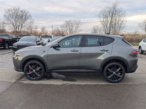 Used 2024 Dodge Hornet GT image 6