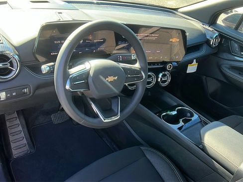 New 2026 Chevrolet Blazer EV LT image 18