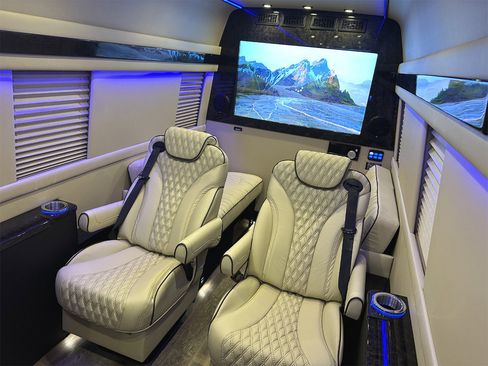 Used 2020 Mercedes-Benz Sprinter 3500 image 38