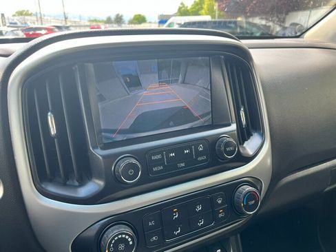 Used 2015 Chevrolet Colorado LT AWD/4WD image 32