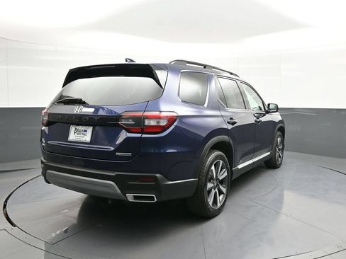 Certified 2024 Honda Pilot Touring image 6