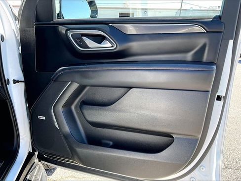 Used 2024 Chevrolet Suburban RST w/ Luxury Package AWD/4WD image 12