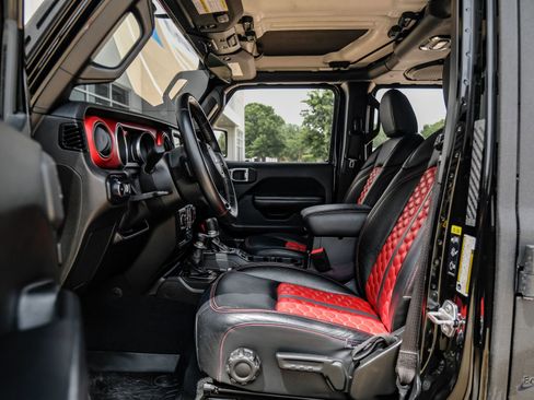 Used 2020 Jeep Wrangler Unlimited Sport S AWD/4WD image 43