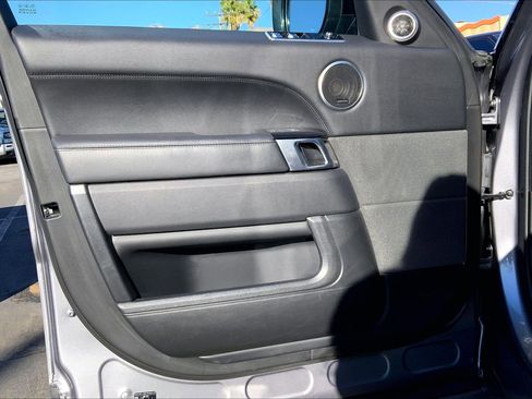 Used 2022 Land Rover Range Rover Sport HSE Silver Edition image 21