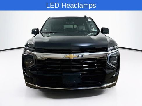 Used 2025 Chevrolet Tahoe LS AWD/4WD image 2
