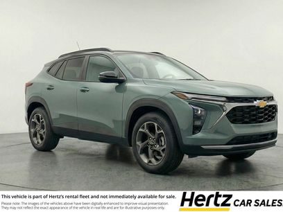 Used 2025 Chevrolet Trax LT