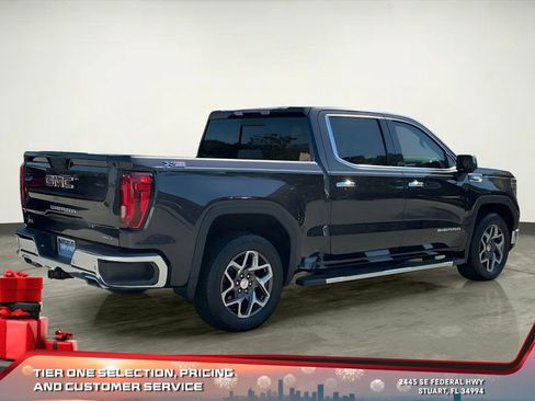 Used 2022 GMC Sierra 1500 SLT w/ SLT Premium Plus Package image 11