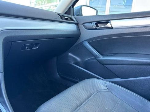 Used 2013 Volkswagen Passat TDI SE FWD image 14