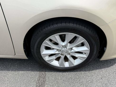 Used 2013 Lexus ES 300h w/ Luxury Pkg FWD image 7