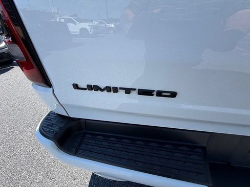 Used 2022 RAM 1500 Laramie AWD/4WD image 25