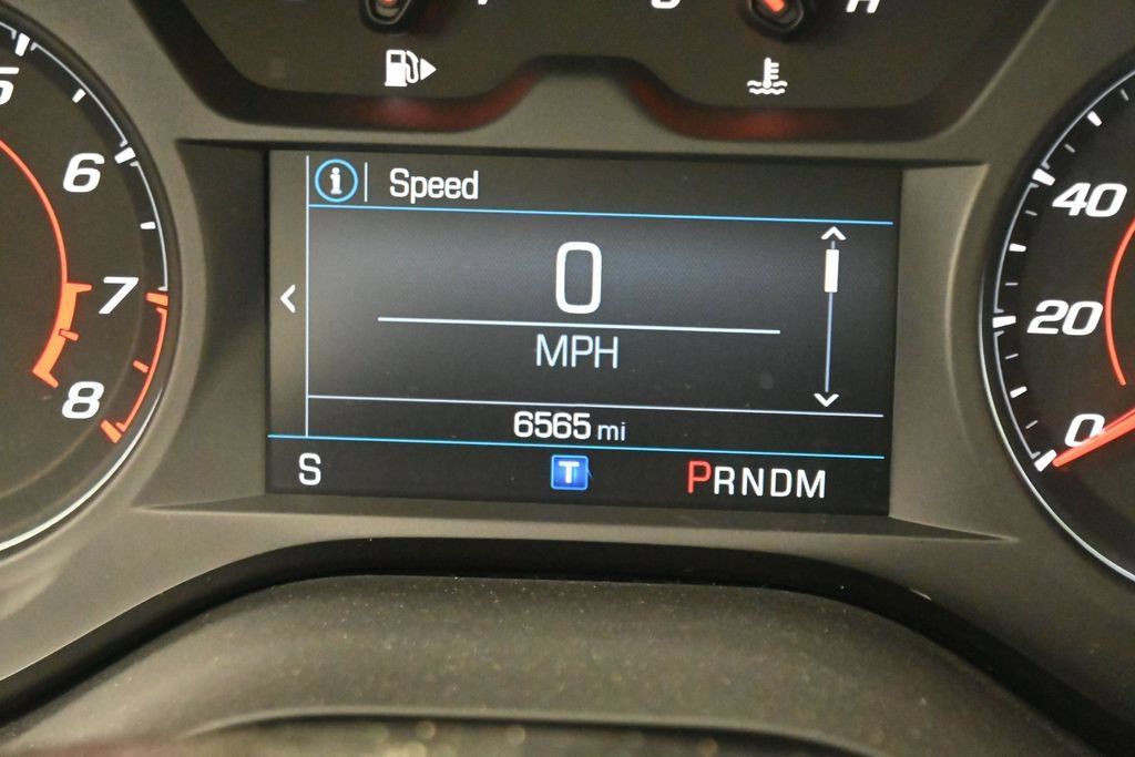 Used 2022 Chevrolet Camaro LT RWD image 17