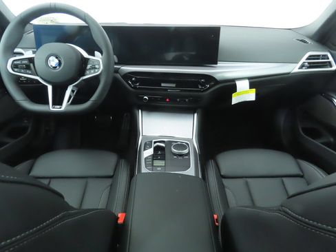 Used 2026 BMW 330i xDrive Sedan w/ M Sport Package AWD/4WD image 14