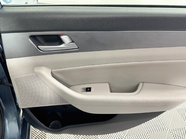 Used 2016 Hyundai Sonata SE FWD image 25