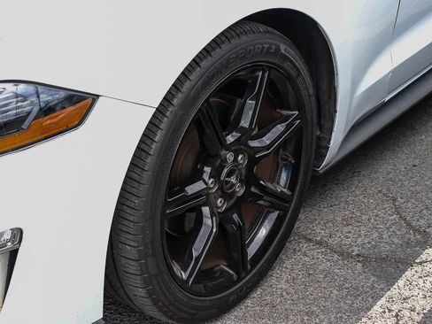 Used 2019 Ford Mustang Coupe w/ Black Accent Package RWD image 4