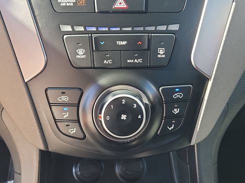 Used 2014 Hyundai Santa Fe Sport AWD/4WD image 16