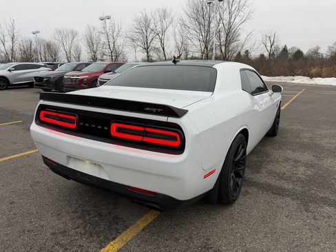 Used 2016 Dodge Challenger SRT Hellcat image 7
