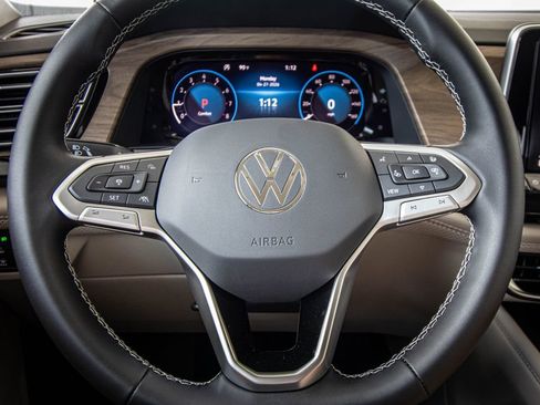 New 2026 Volkswagen Atlas SE FWD image 36