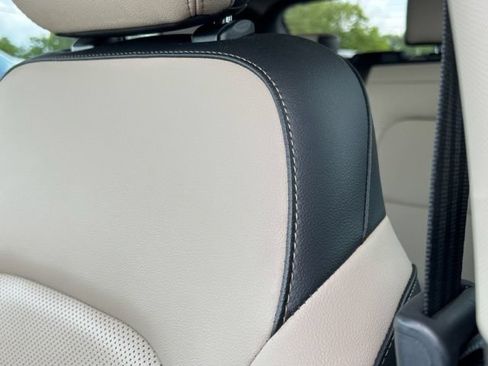 Used 2020 Ford Escape SEL FWD image 36