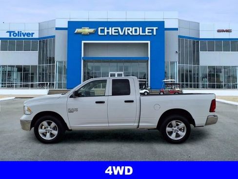 Used 2024 RAM 1500 Classic SLT image 4
