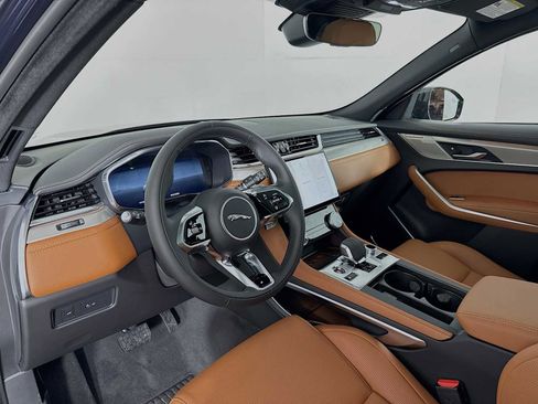New 2025 Jaguar F-PACE R-Dynamic S image 9