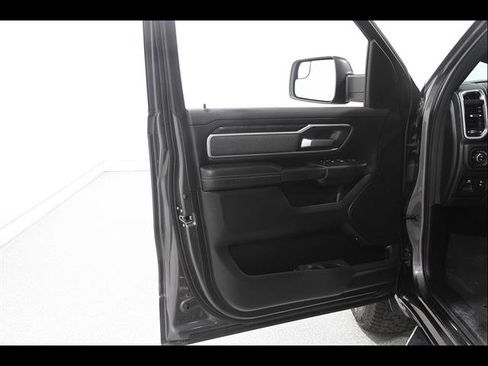 Used 2020 RAM 1500 Big Horn AWD/4WD image 4