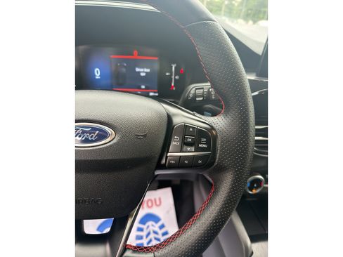 Used 2025 Ford Escape ST-Line FWD image 16
