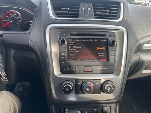 Used 2015 GMC Acadia SLE image 9