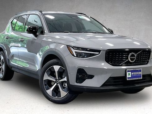 New 2026 Volvo XC40 B5 Plus w/ Protection Package Premier AWD/4WD image 2