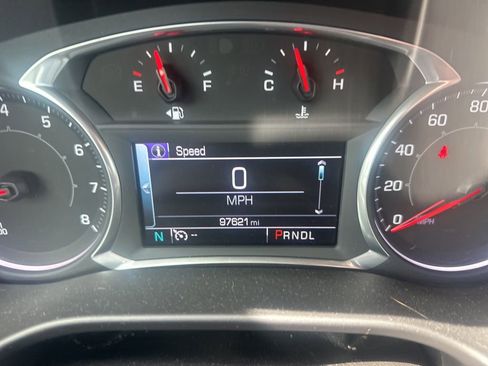 Used 2017 GMC Acadia SLT AWD/4WD image 10